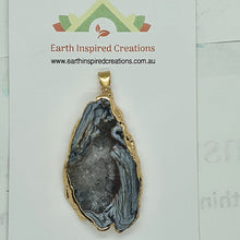 Load image into Gallery viewer, Druzy Agate Pendants